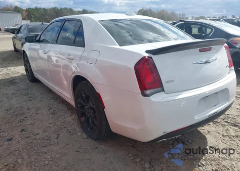 2019 Chrysler 300 300S Awd z USA, uszkodzony, nr VIN 2C3CCAGG1KH631503